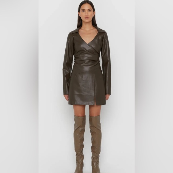 OAK & FORT brown vegan leather wrap top size small - Picture 5 of 13